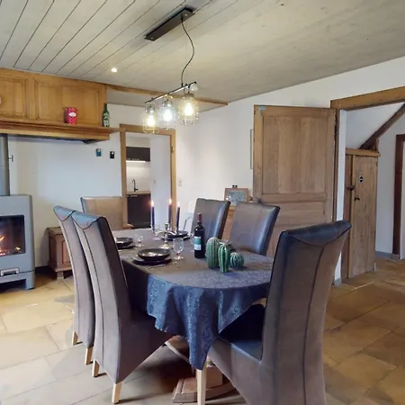 Chez Eva & Leon بيت للعطل *