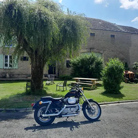 Chez Eva & Leon بيت للعطل