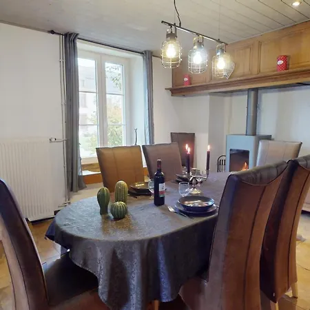 Chez Eva & Leon فلورينفيل